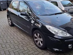 Schwarz Gebraucht 2006 Peugeot 307 Kleinwagen | 1.650 €