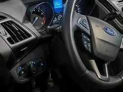 Blau Gebraucht 2019 Ford C-MAX Ambiente Van / Kleinbus | 16.000 € (Teuer)