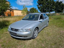 Silber Gebraucht 1999 Opel Vectra Edition Limousine | 1.750 € (Fairer Preis)