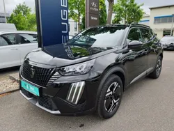 Lackierung schwarz perla nera/ Gebraucht 2023 Peugeot 2008 Allure SUV | 25.990 € (Etwas zu teuer)