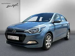 Blau Gebraucht 2018 Hyundai i20 Kleinwagen | 13.480 € (Fairer Preis)