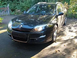 Schwarz Gebraucht 2011 Renault Laguna GrandTour Initiale Kombi | 6.900 € (Etwas zu teuer)