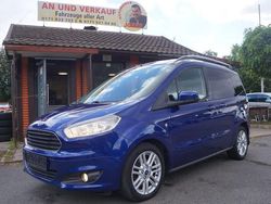 Blau Gebraucht 2017 Ford Tourneo Courier Titanium Van / Kleinbus | 6.990 € (Superpreis)