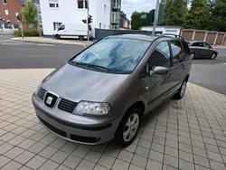 Grau Gebraucht 2010 Seat Alhambra Van / Kleinbus | 2.999 € (Guter Preis)