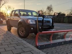 Silber Gebraucht 2009 Nissan Navara Abholung | 20.706 €