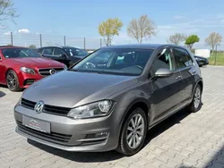 Grau Gebraucht 2015 VW Golf VII LOUNGE Limousine | 8.950 € (Guter Preis)