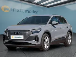 Grau Gebraucht 2021 Audi Q4 e-tron SUV | 22.299 € (Guter Preis)