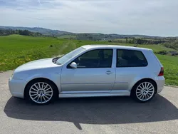 Silber Gebraucht 2002 VW Golf IV R Limousine | 42.000 €