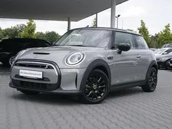 Grau Gebraucht 2022 Mini Cooper SE Hatch Kleinwagen | 16.440 € (Guter Preis)