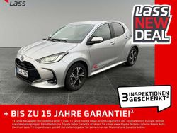 Silver metallic Gebraucht 2025 Toyota Yaris Hybrid Kleinwagen | 25.480 € (Fairer Preis)