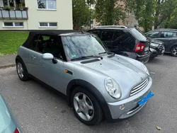 Silber Gebraucht 2005 Mini Cooper Cabriolet Cabrio | 6.000 € (Etwas zu teuer)