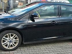 Schwarz Gebraucht 2014 Ford Focus Kombi | 3.800 €