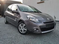 Grau Gebraucht 2013 Renault Clio III Kleinwagen | 3.690 € (Guter Preis)