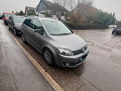 Braun Gebraucht 2011 VW Golf VI Kleinwagen | 3.899 € (Etwas zu teuer)