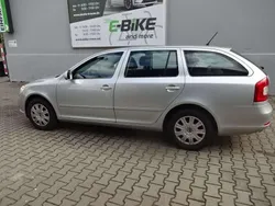 Diamantsilbermetallic Gebraucht 2012 Skoda Octavia Elegance Kombi | 9.950 € (Fairer Preis)