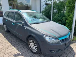 Schwarz Gebraucht 2006 Opel Astra Kombi | 550 € (Guter Preis)