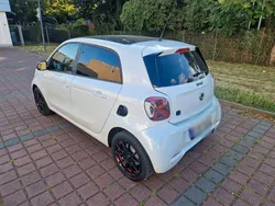 Schwarz Gebraucht 2020 Smart ForFour Electric Drive Kleinwagen | 11.800 € (Etwas zu teuer)
