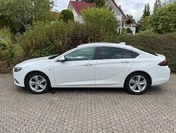 Weiß Gebraucht 2018 Opel Insignia Business Limousine | 14.000 € (Fairer Preis)