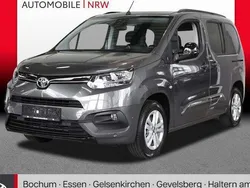 Grau Neu 2024 Toyota Proace Verso City Kombi | 32.689 € (Etwas zu teuer)