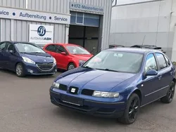 Blau Gebraucht 2004 Seat Leon Stella Limousine | 2.400 € (Etwas zu teuer)