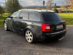 Schwarz Gebraucht 2004 Audi A4 Kombi | 3.200 € (Etwas zu teuer)