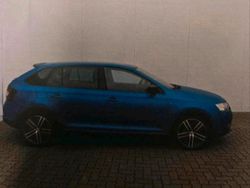 Blau Gebraucht 2015 Skoda Rapid Style Kombi | 9.999 € (Fairer Preis)