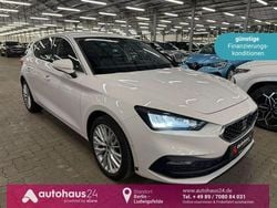 Weiß Gebraucht 2021 Seat Leon XCELLENCE Limousine | 21.990 € (Guter Preis)
