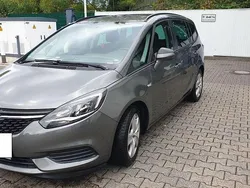 Grau Gebraucht 2016 Opel Zafira Tourer Edition Van / Kleinbus | 9.600 € (Fairer Preis)