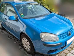 Blau Gebraucht 2005 VW Golf V Trendline Limousine | 3.490 € (Etwas zu teuer)