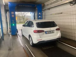 Weiß Gebraucht 2019 Mercedes B180 Van / Kleinbus | 14.800 € (Fairer Preis)