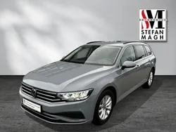Grau Gebraucht 2023 VW Passat Style Kombi | 28.790 € (Superpreis)