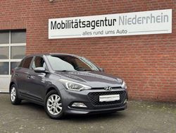 Grau Gebraucht 2016 Hyundai i20 Passion Kleinwagen | 9.490 € (Fairer Preis)