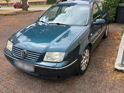 Grün Gebraucht 2003 VW Bora Limousine | 2.800 € (Fairer Preis)