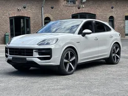 Grau Gebraucht 2023 Porsche Cayenne SUV | 116.790 €