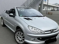 Silber Gebraucht 2003 Peugeot 206 CC Filou Cabrio | 2.999 € (Teuer)