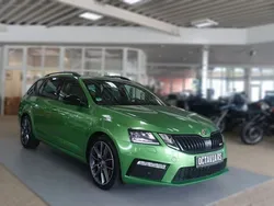 Grün Gebraucht 2019 Skoda Octavia RS Kombi | 19.750 € (Etwas zu teuer)