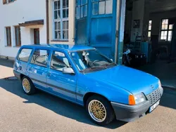 Blau Gebraucht 1986 Opel Ascona Kombi | 5.555 €