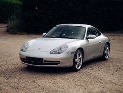 Silber Gebraucht 1999 Porsche 911 Carrera 4 Coupé | 47.900 € (Etwas zu teuer)