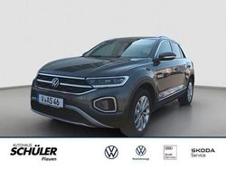 Grau (indium metallic) Gebraucht 2023 VW T-Roc Style SUV | 23.745 € (Fairer Preis)