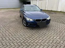 Blau Gebraucht 2018 BMW 318 Advantage Kombi | 13.950 € (Guter Preis)