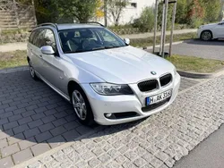 Grau Gebraucht 2009 BMW 318 Kombi | 4.950 € (Fairer Preis)