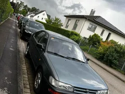 Grün Gebraucht 1993 Toyota Corolla Limousine | 2.950 €