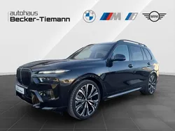 Saphirschwarz Gebraucht 2024 BMW X7 M Sport SUV | 99.887 € (Superpreis)