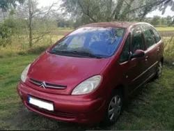 Rot Gebraucht 2004 Citroën Xsara Picasso Van / Kleinbus | 400 € (Guter Preis)