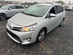 Silber Gebraucht 2016 Toyota Verso Comfort Van / Kleinbus | 8.100 € (Fairer Preis)