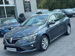 Grau Gebraucht 2022 Renault Mégane IV Business Limousine | 15.890 € (Guter Preis)