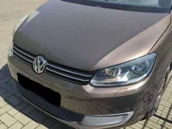 Braun Gebraucht 2012 VW Touran Trendline Van / Kleinbus | 7.777 € (Fairer Preis)