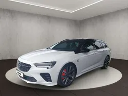 Jade weiß (uni) Gebraucht 2022 Opel Insignia Kombi | 30.950 € (Fairer Preis)