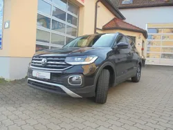 Deep black Gebraucht 2023 VW T-Cross Move SUV | 19.950 € (Guter Preis)