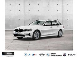 Mineralweiss Gebraucht 2022 BMW 330e Advantage Kombi | 28.900 € (Teuer)